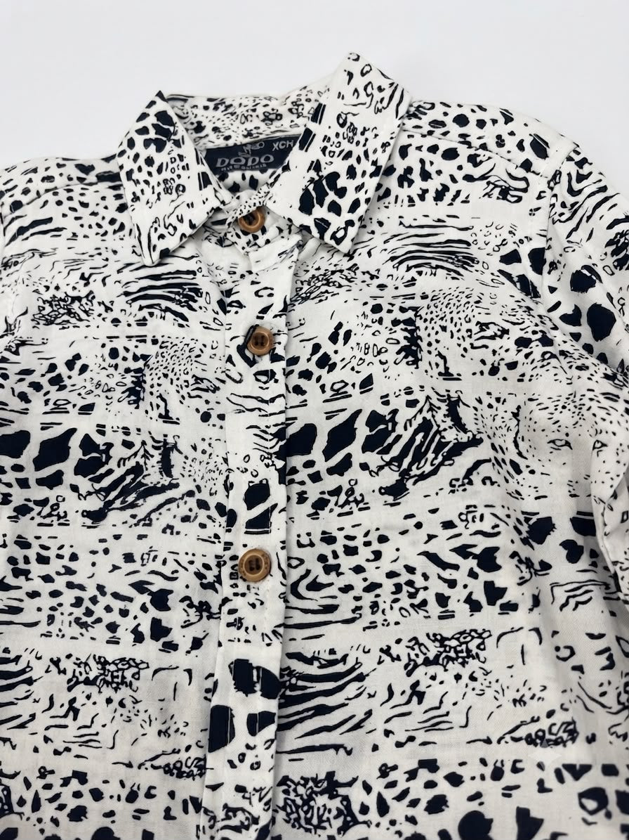 Camisa niño manga larga con estampado moderno