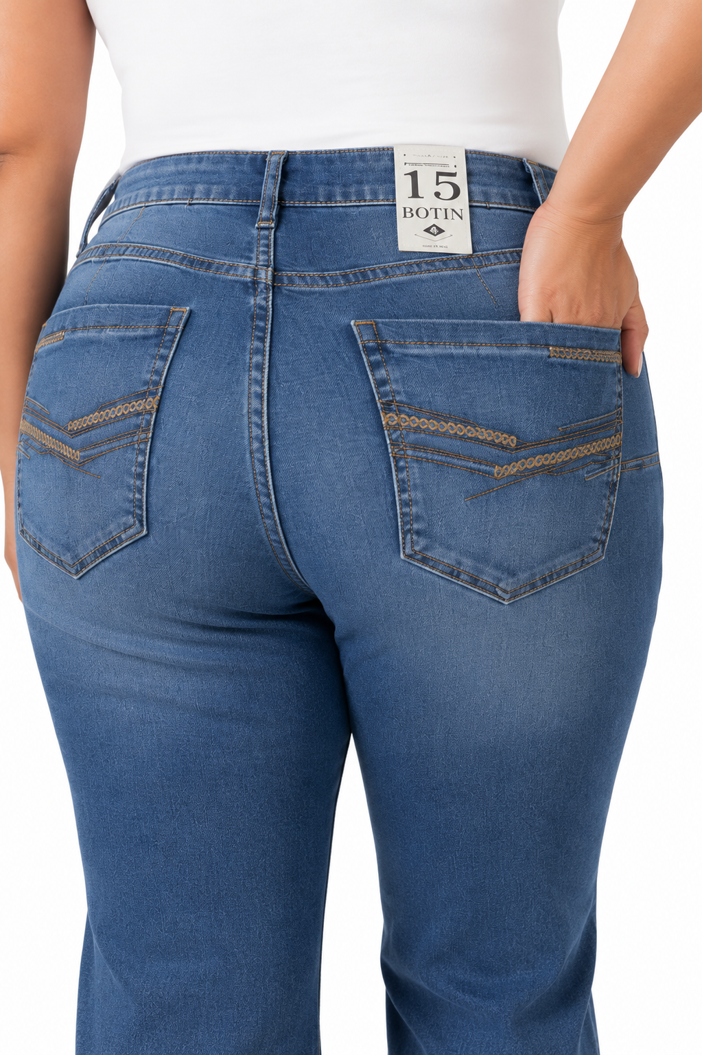 Pantalón dama mezclilla bootcut plus con detalles desgastados