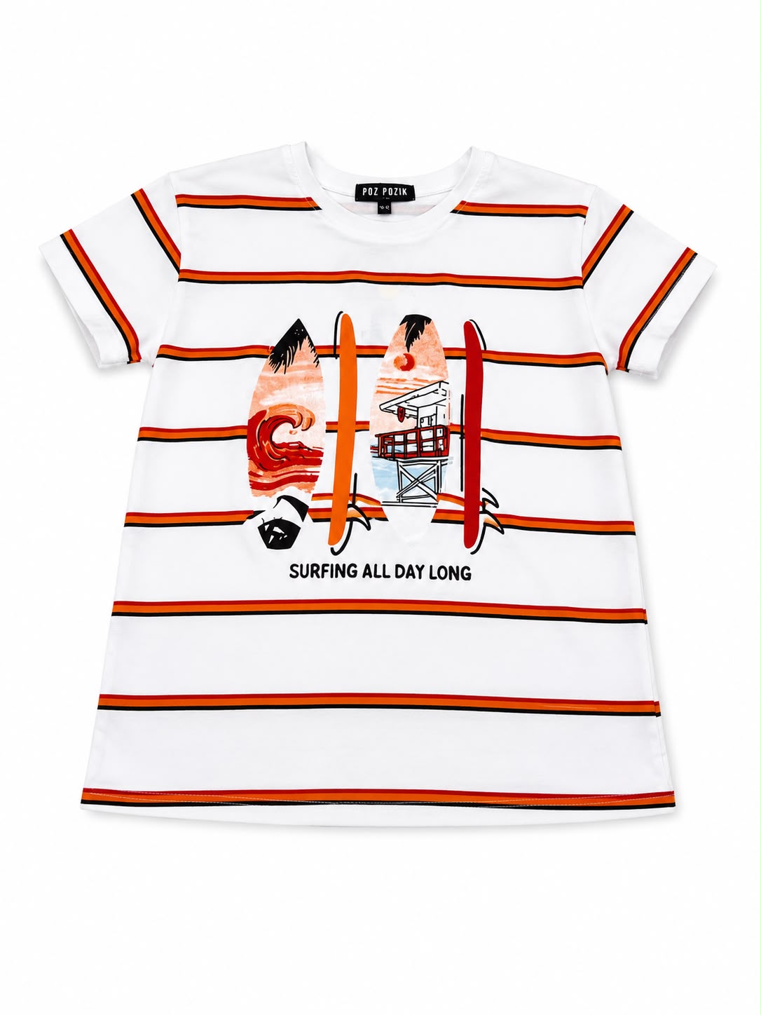 Set niño playera de rayas con estampado de surf y short rojo