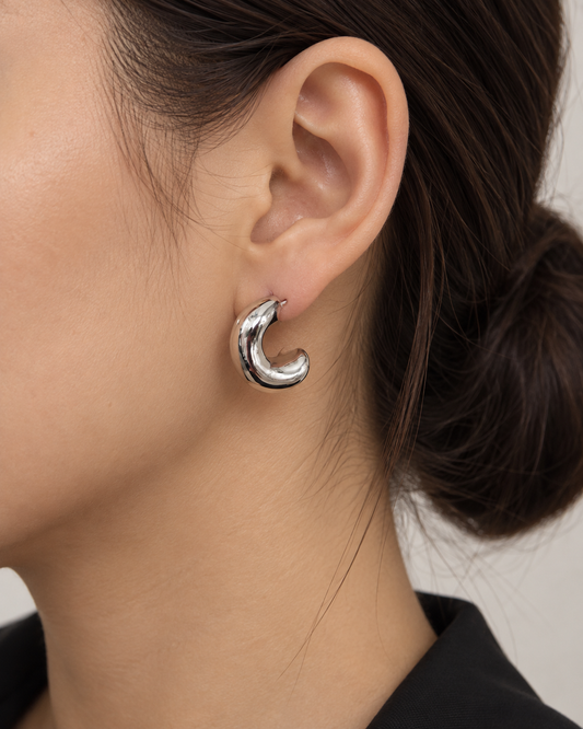 Aretes dama tipo arracada pequeña plateada ✨