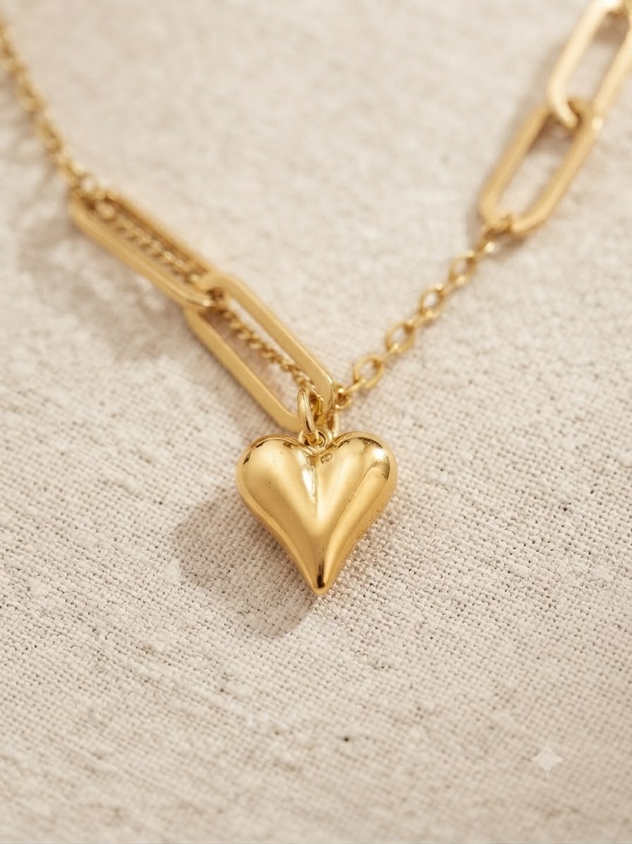 Collar accesorio dama con dije de corazón dorado
