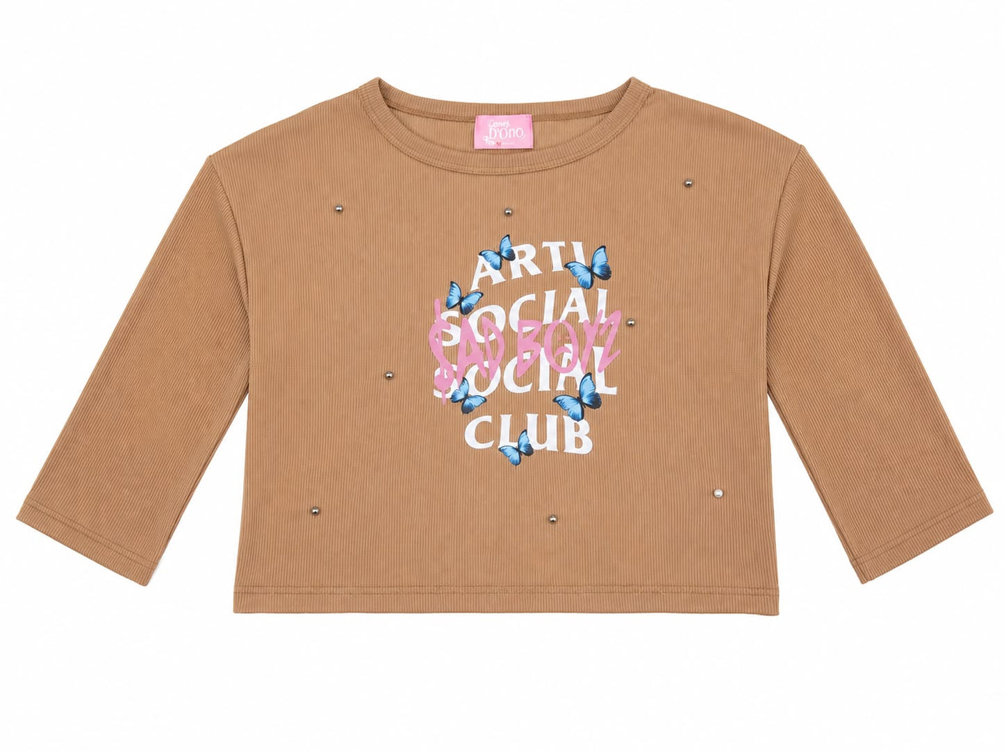 Blusa niña manga larga café acanalada con estampado de mariposas