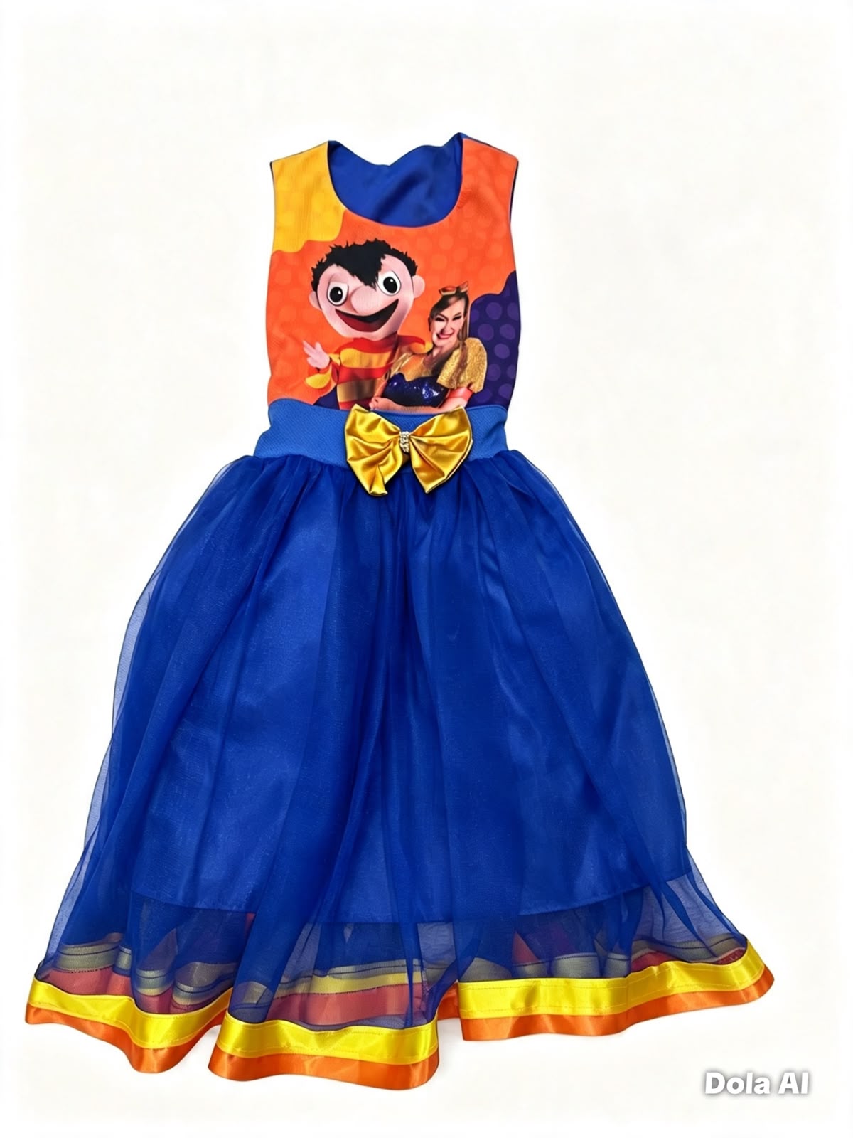 Vestido niña inspirado en personaje infantil con falda de tul azul y moño decorativo