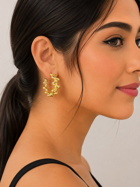 Aretes Arracadas Doradas Onduladas ✨