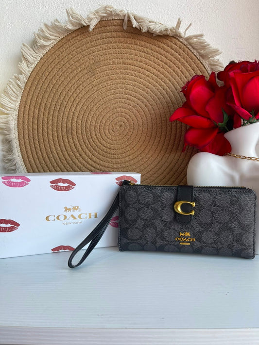 Cartera Dama negro monograma herrajes dorados
