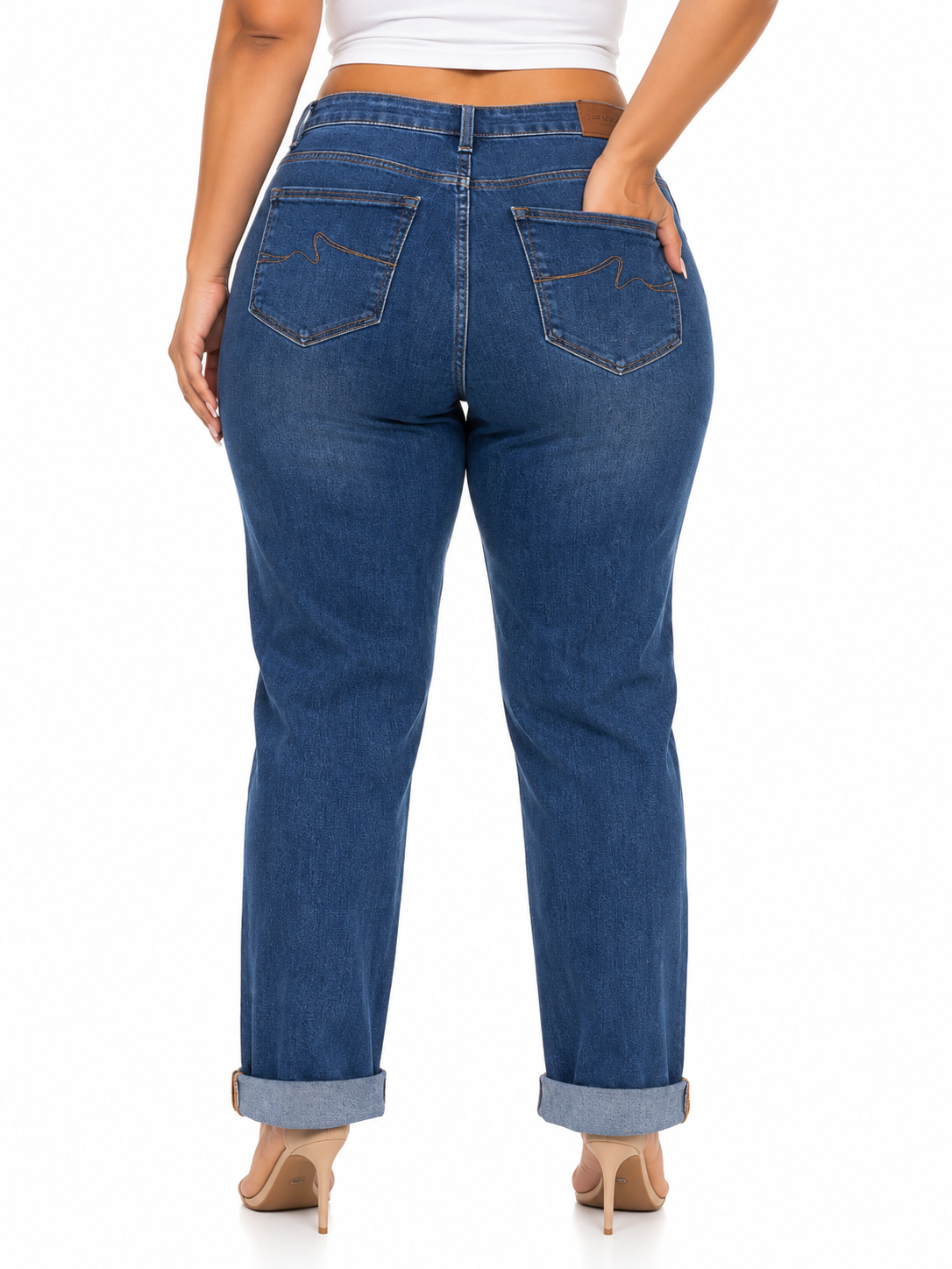 Pantalón dama mezclilla mom fit con dobladillo