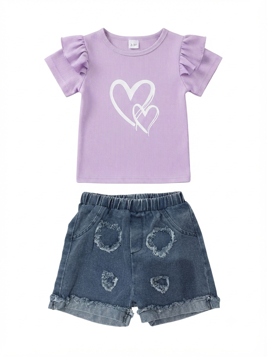 Set niña con blusa lila de corazones y short de mezclilla
