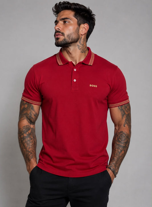 Playera caballero Tipo Polo B@SS Roja con Cuello Rojo y Detalles Beige