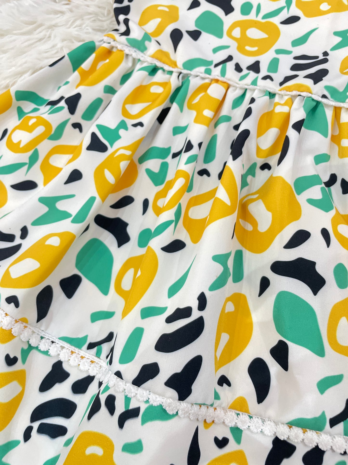 Vestido niña estampado floral amarillo y verde