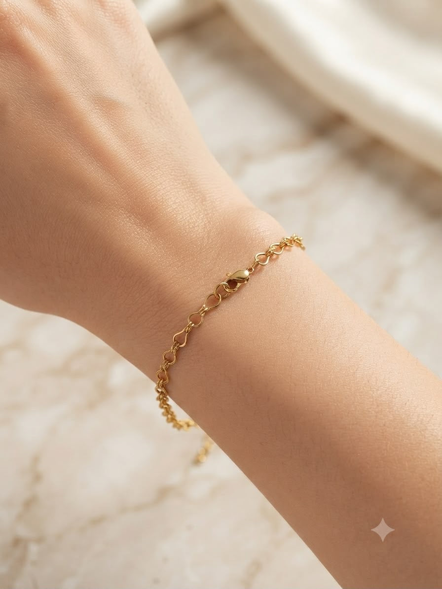 Pulsera Dama cadena dorada