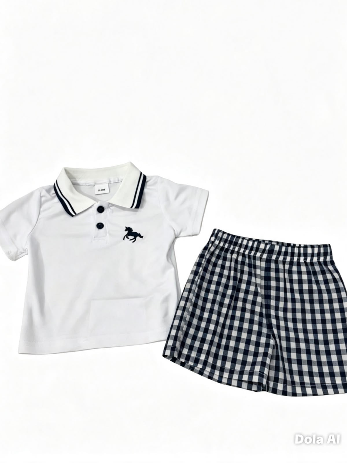 Set niño polo blanco con short de cuadros