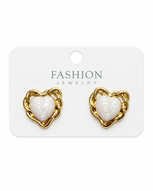 Aretes dama corazón dorado con centro aperlado