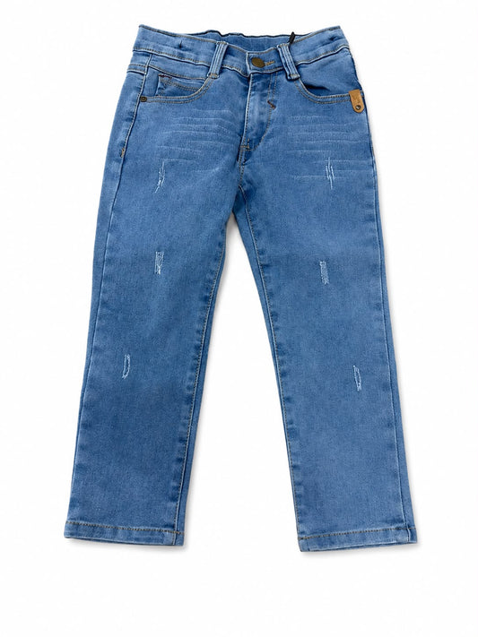Pantalón niño mezclilla azul claro con detalles desgastados