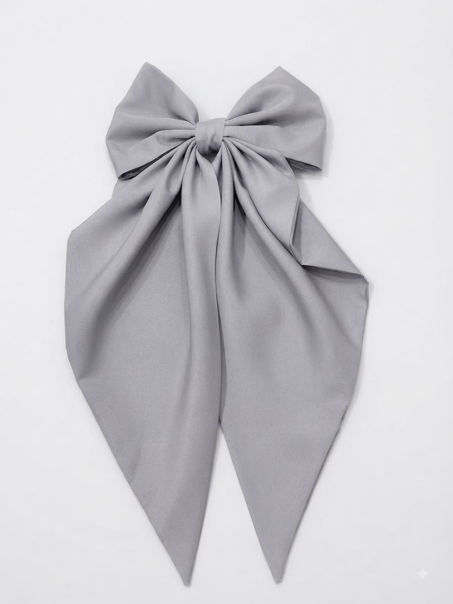 Moño coquette niña de satín gris con caídas elegantes