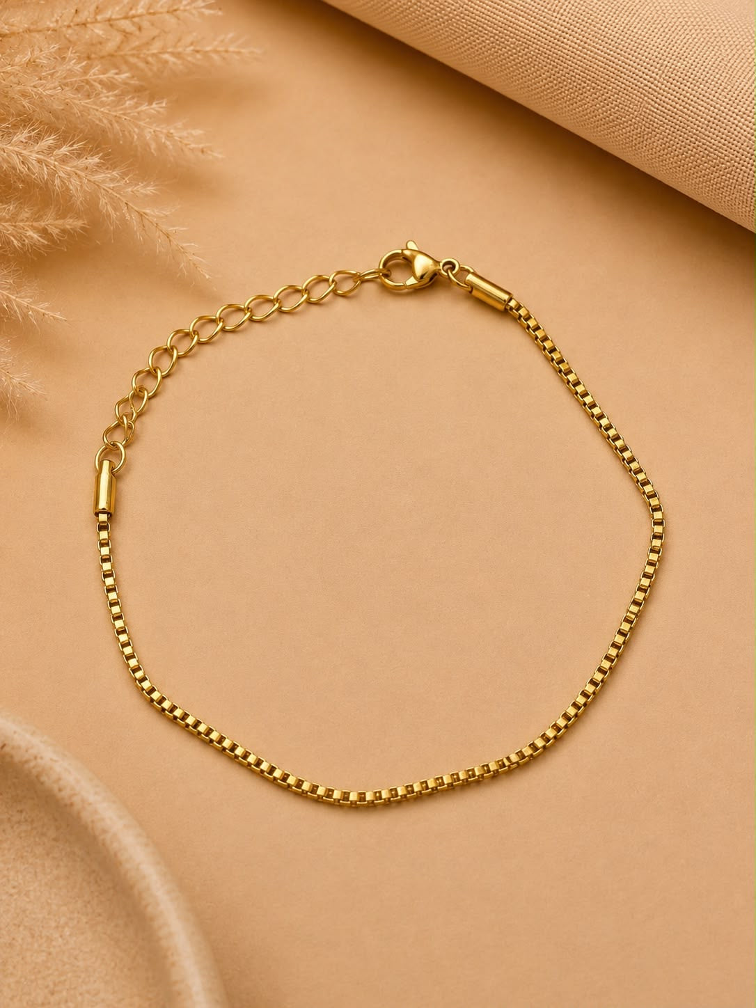 Pulsera Dama cadena fina dorada