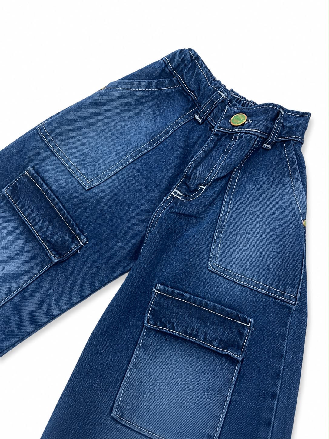 Pantalón niña cargo wide leg de mezclilla con bolsillos y cierres