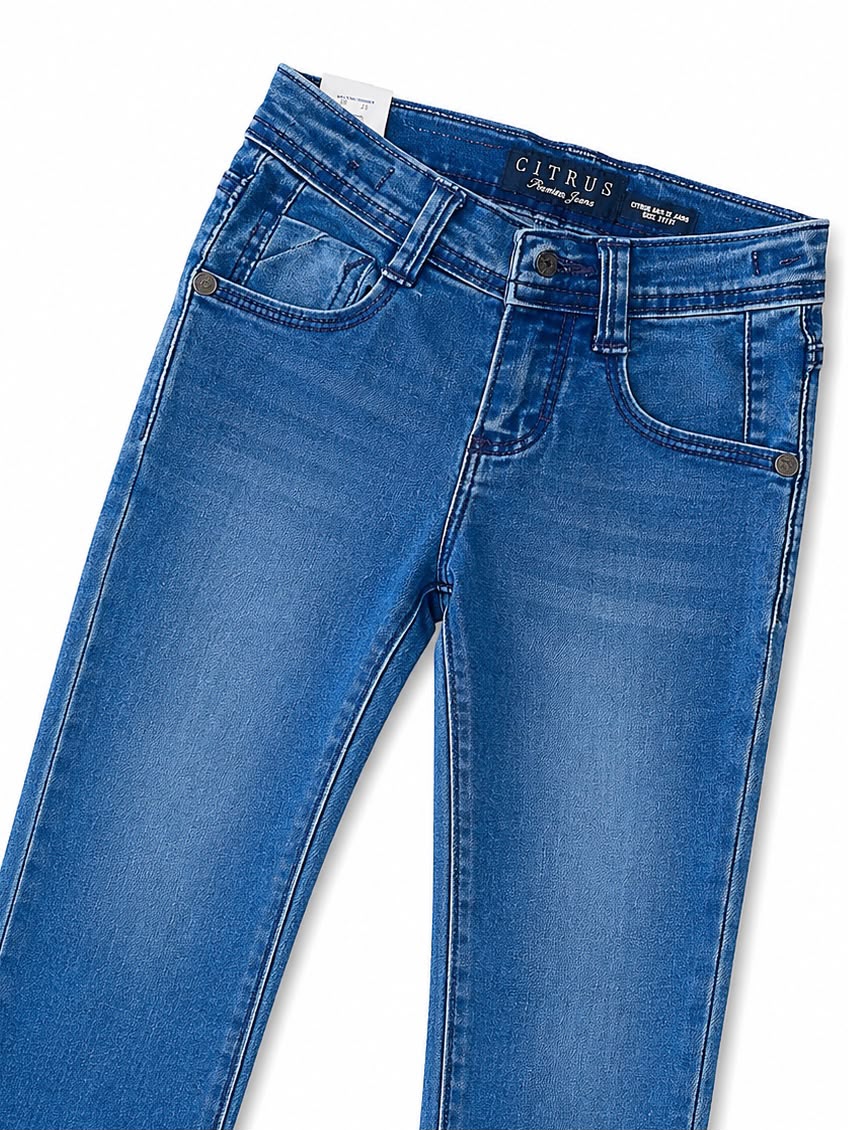 Pantalón niño mezclilla azul de corte recto