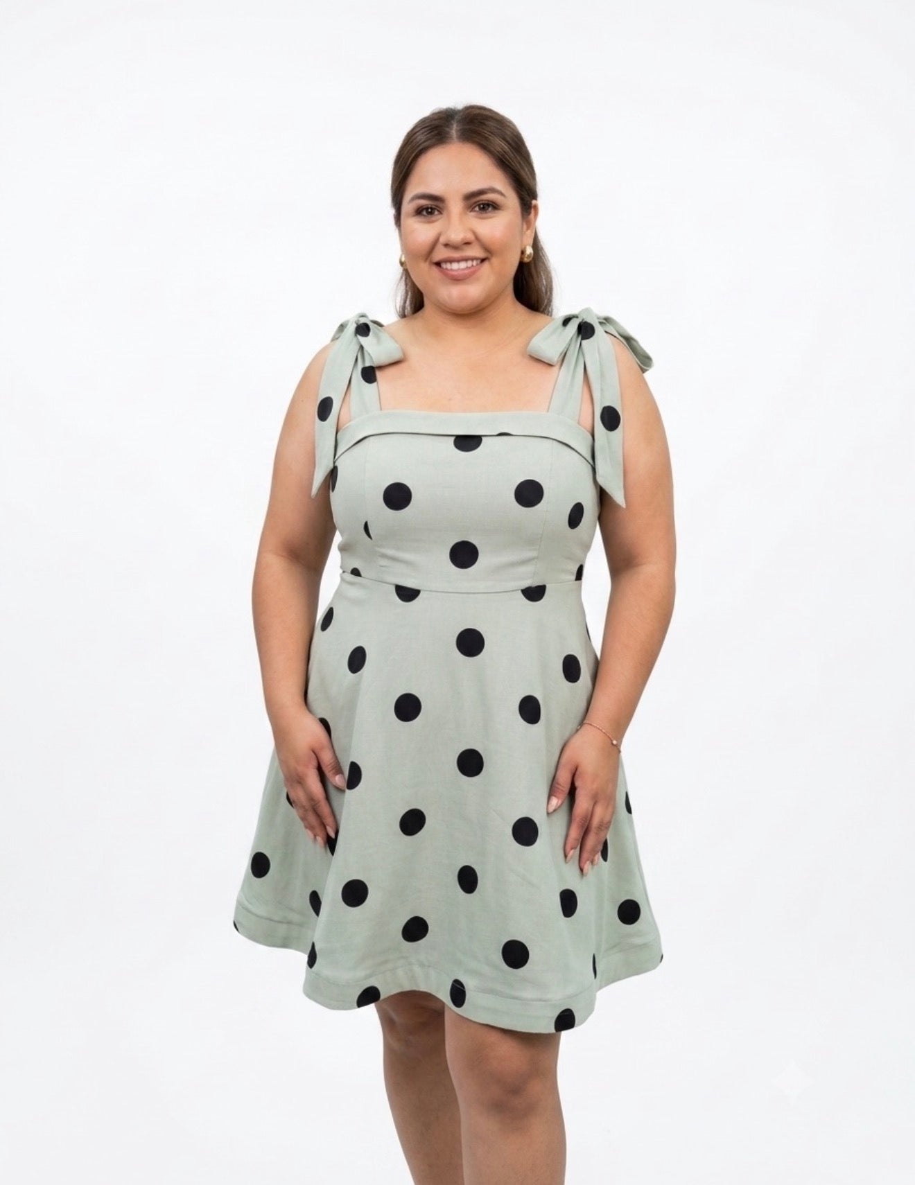 💚🤍 Vestido dama  Corto Verde Menta con Lunares 🤍💚