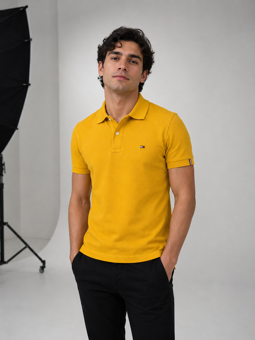 Playera Caballero chica polo T@MMY HILFG@R  mostaza