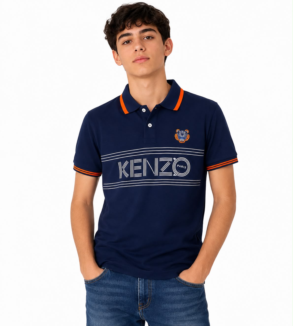 Playera niño tipo polo color azul marino con estampado frontal
