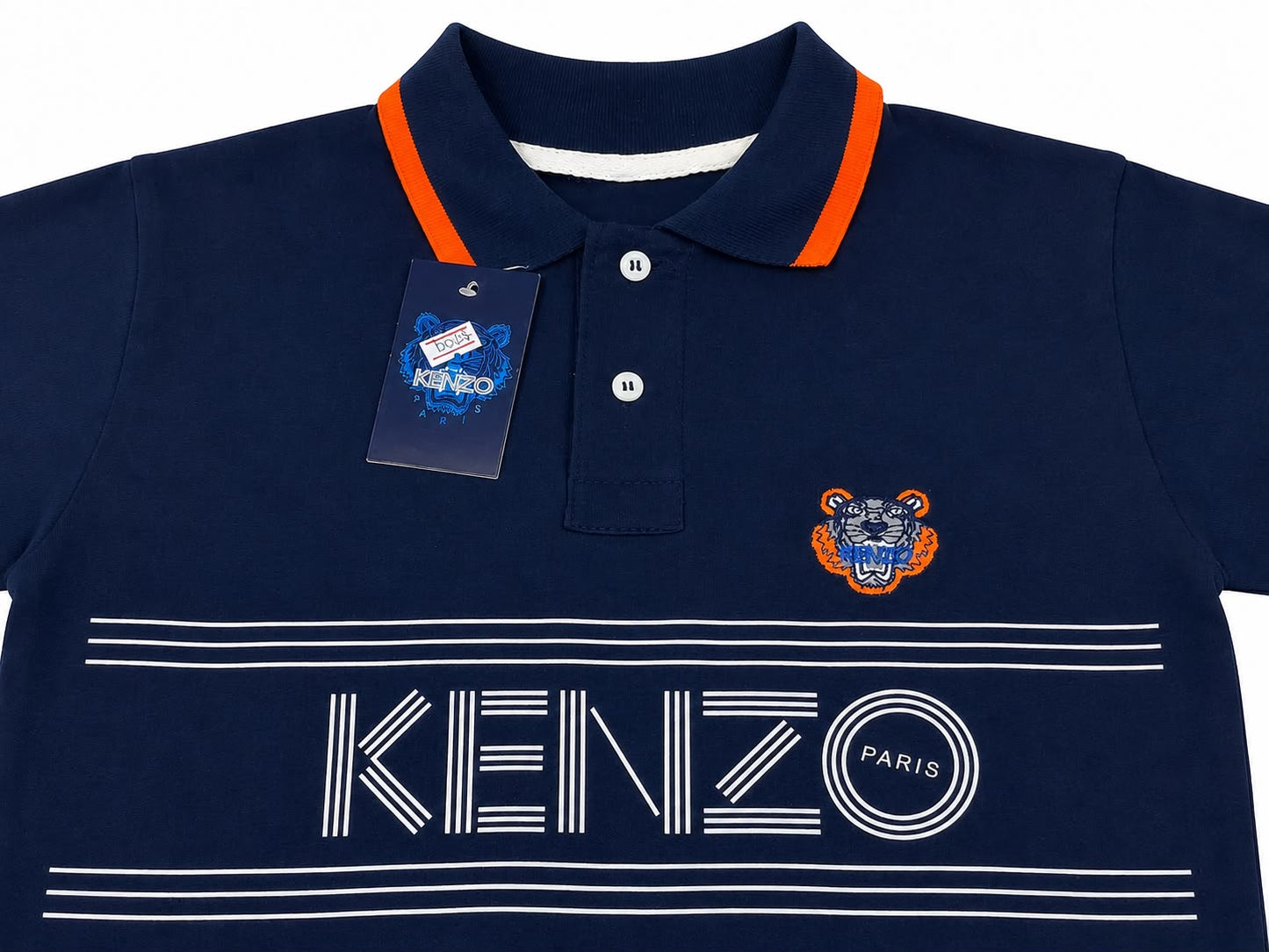 Playera niño tipo polo color azul marino con estampado frontal
