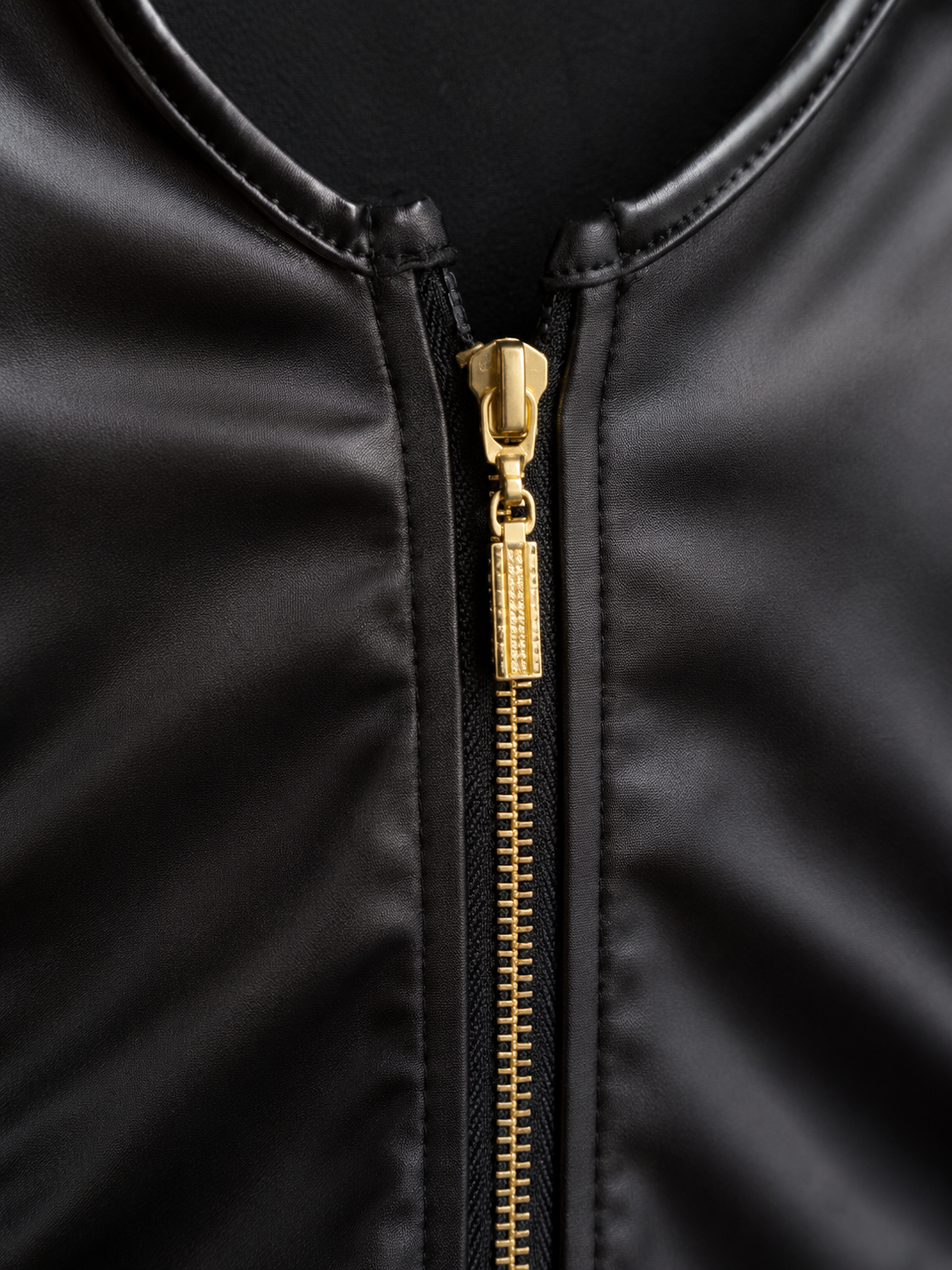 Set dama negro con orillas blancas @.N.T