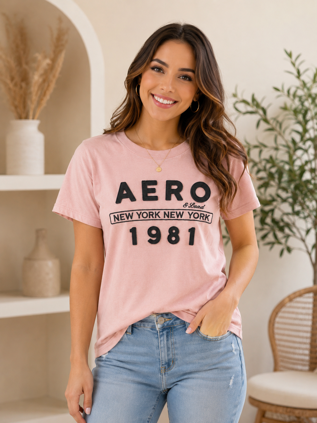 Blusa dama rosa con aplicación en relieve