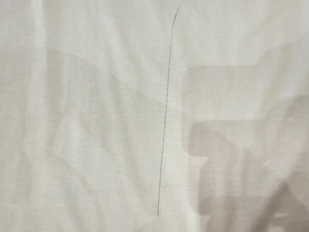Playera caballero de manga corta con estampado frontal