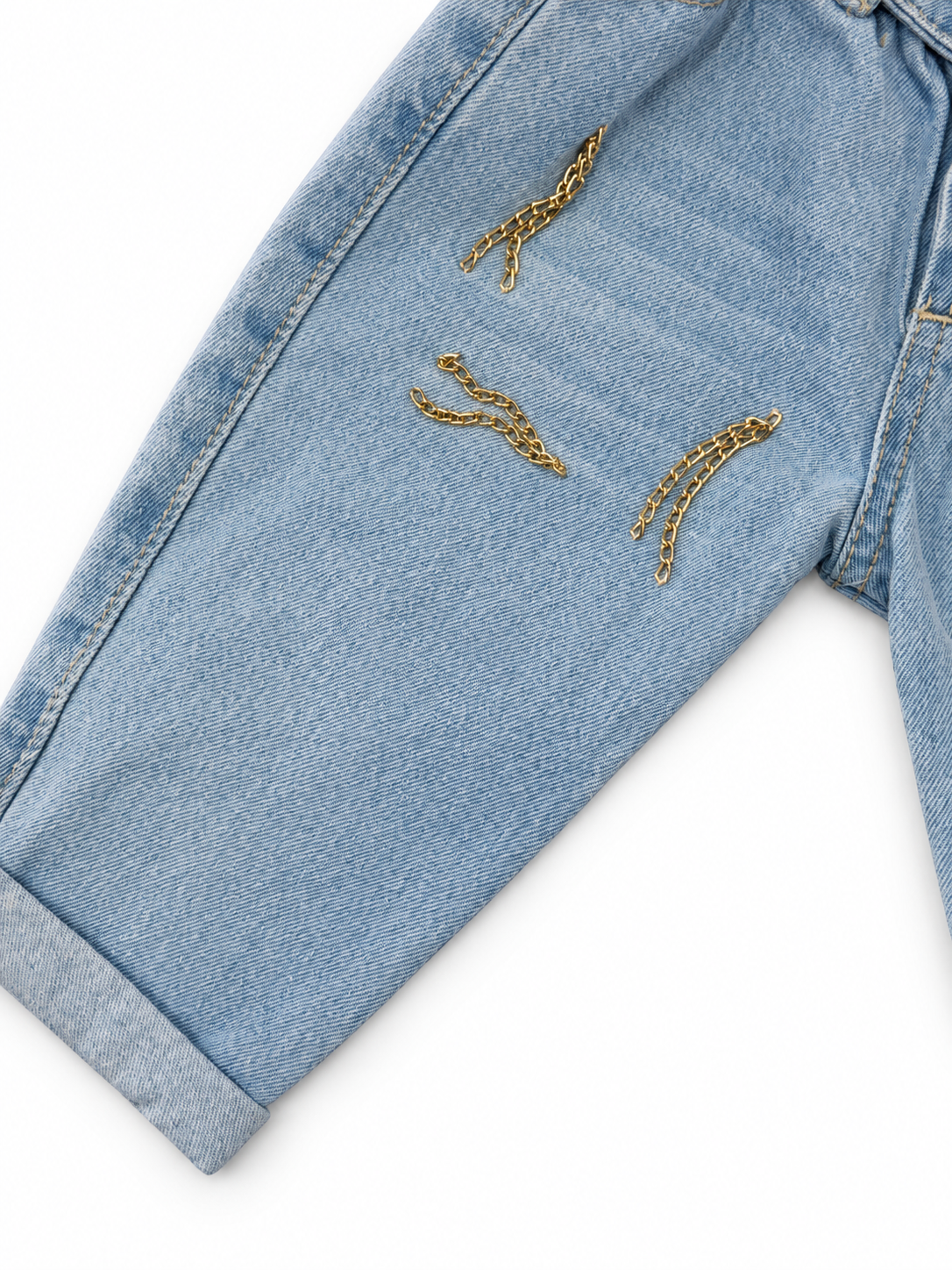 Pantalón niña de mezclilla con detalles dorados ✨