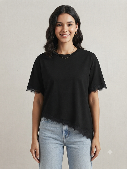 Blusa dama Asimétrica Negra con Encaje