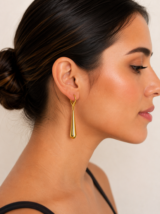 Aretes Dorados Colgantes Diseño Gota