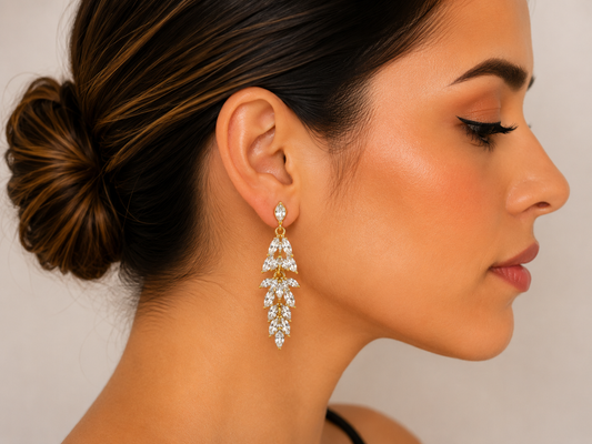 Aretes Colgantes Dorados con Cristales
