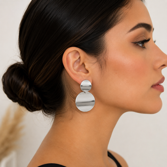 ✨ Aretes Plateados de Doble Disco ✨