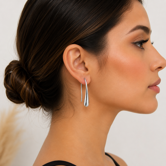 ✨ Aretes Plateados Gota Minimalista ✨