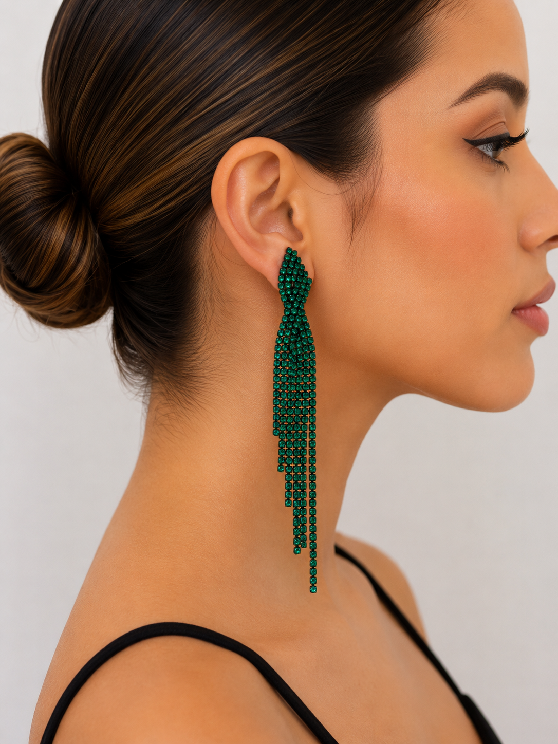 ✨ Aretes Largos Verde Esmeralda de Brillo Cascada ✨