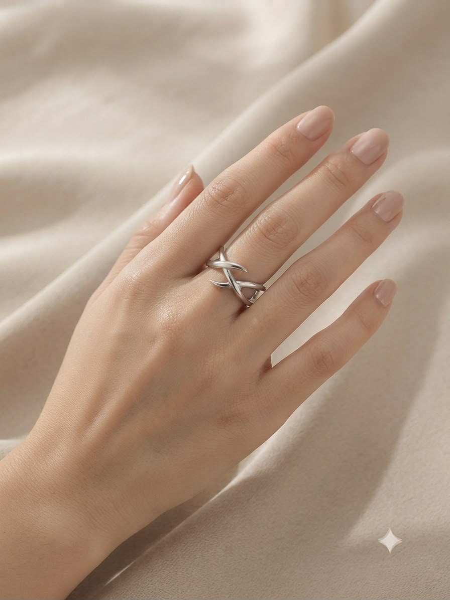Anillo dama plateado diseño entrelazado ✨💍