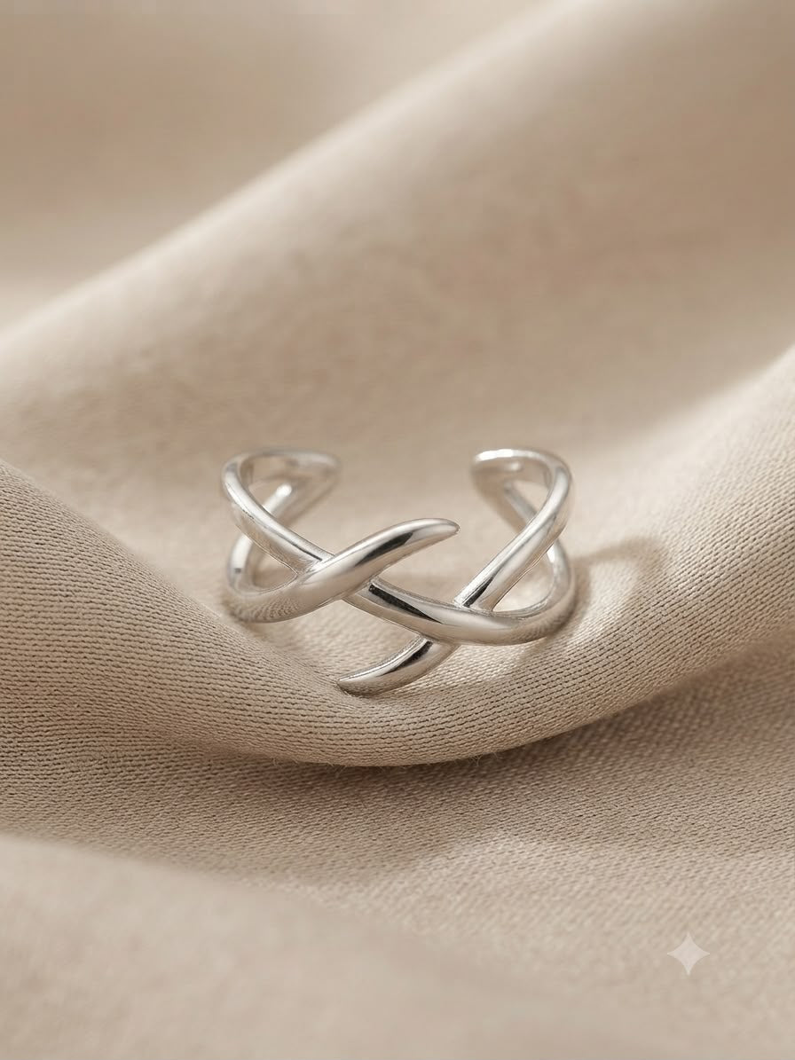 Anillo dama plateado diseño entrelazado ✨💍