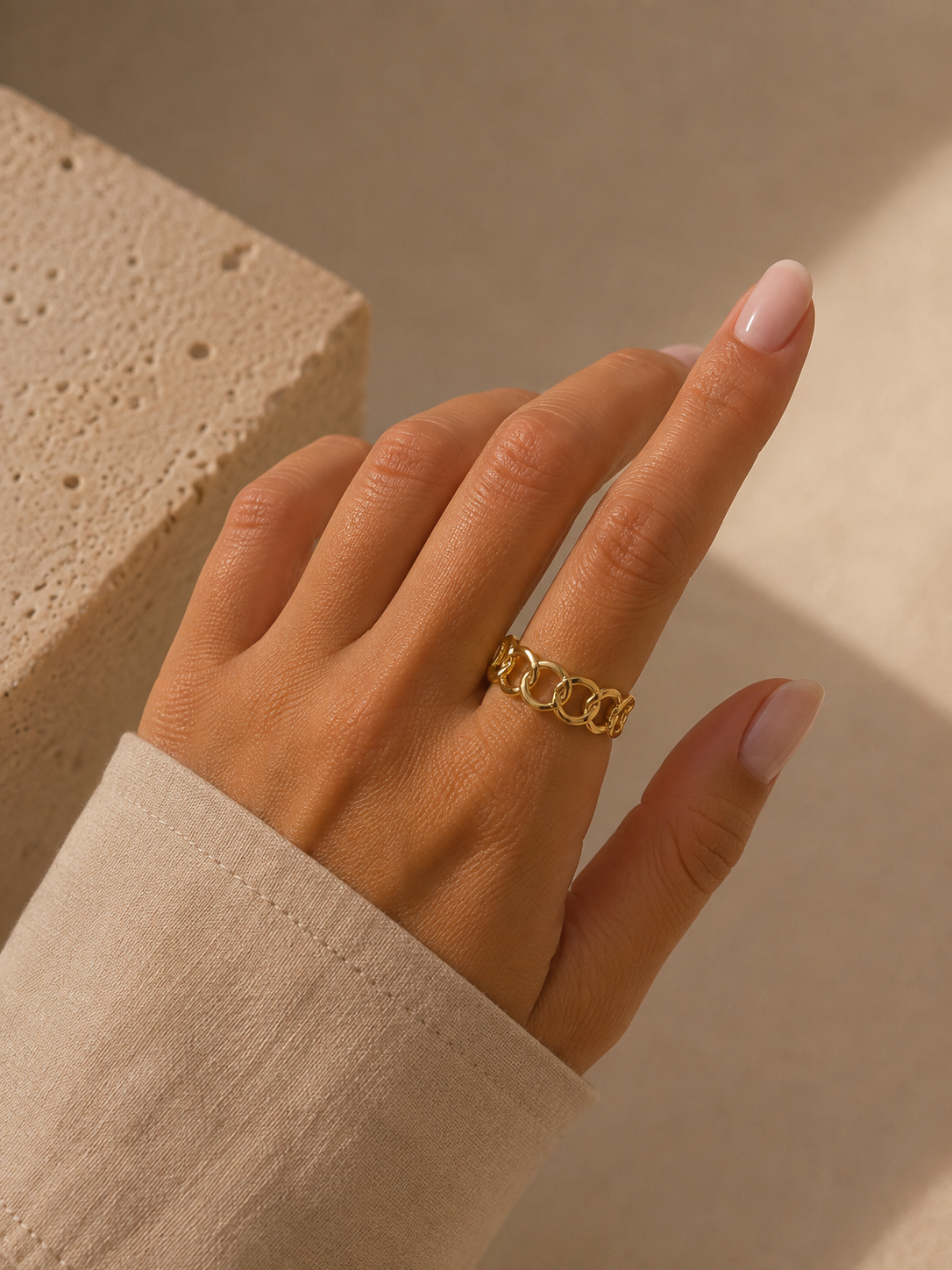 Anillo dama dorado diseño de eslabones ✨