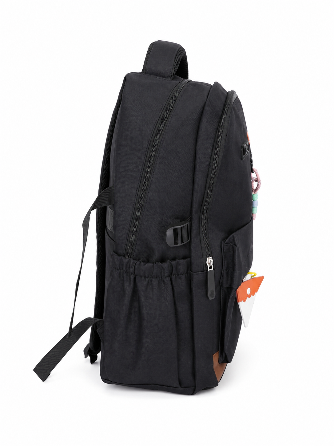 🎒 Mochila juvenil negra con lindos detalles