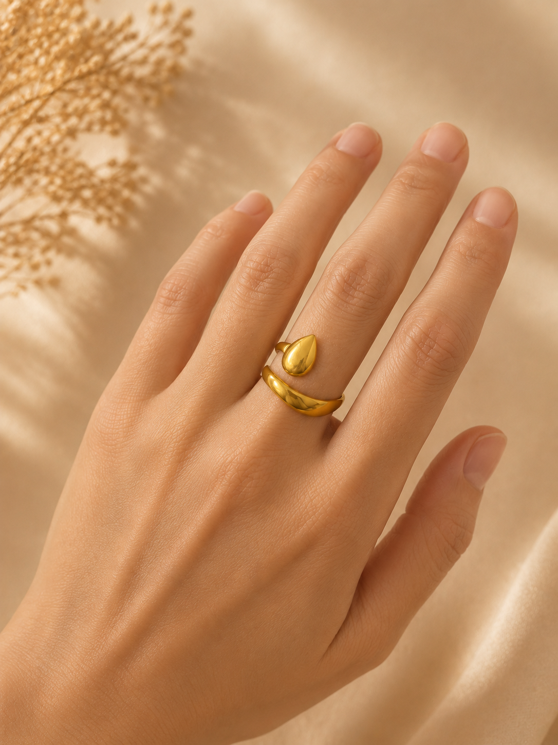 Anillo Dama dorado diseño de gota