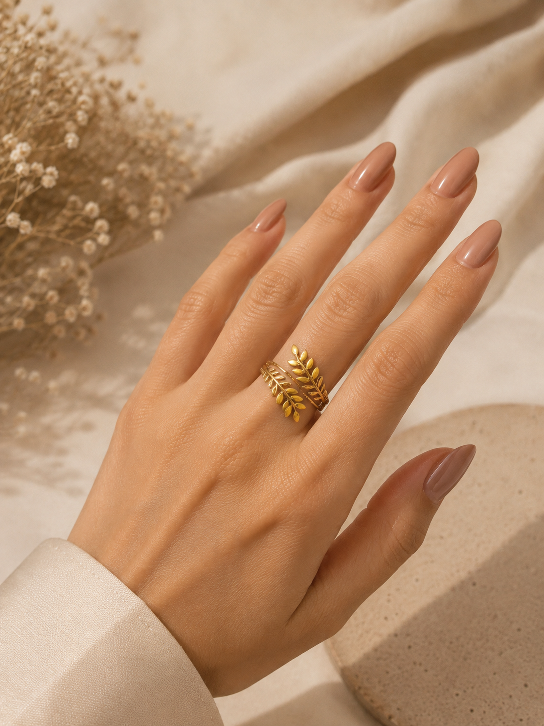Anillo Dama diseño de hojas doradas
