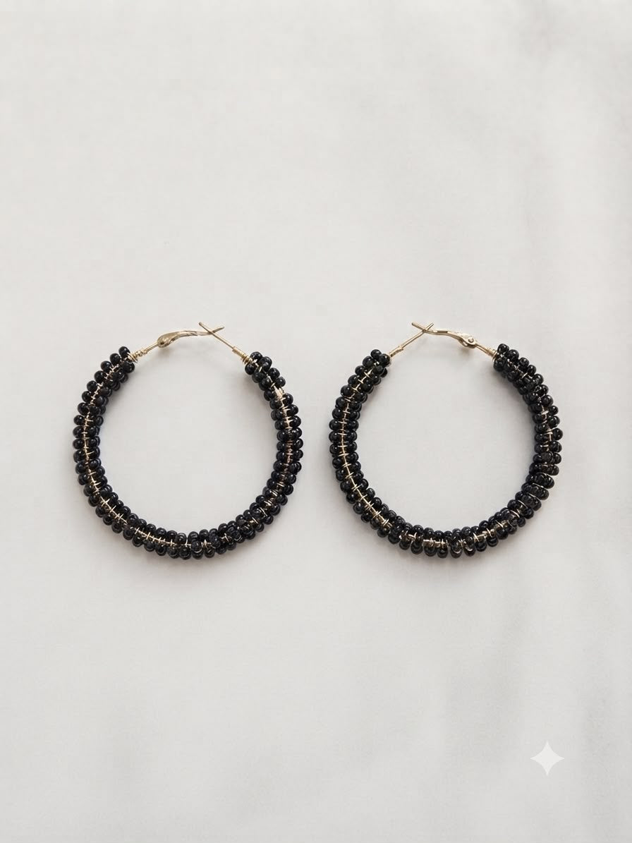 Arracadas con Cristales Negros – Diseño Artesanal Elegante