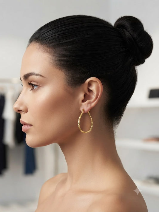 Aretes de Aro Facetado Dorados – Brillo Sutil y Elegancia Atemporal