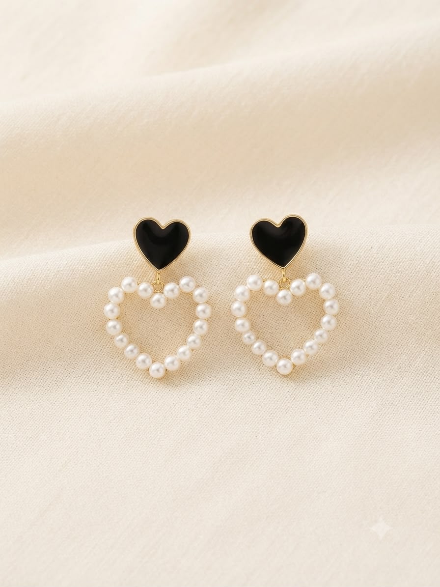 Aretes Corazón Negro con Perlas