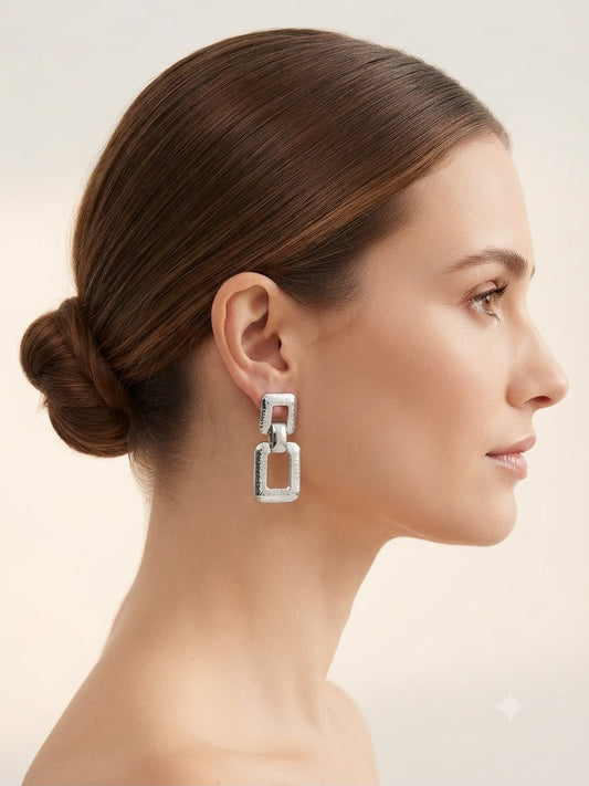 Aretes Plateados de Eslabones Geométricos ✨🤍