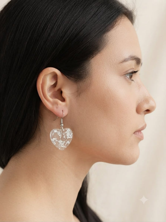 Aretes Colgantes Corazón Cristal con Destellos Plateados ✨🤍