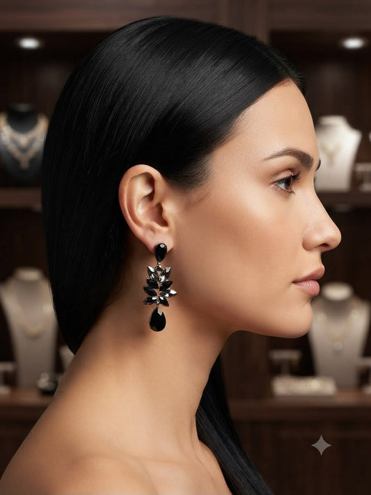 Aretes colgantes negros con cristales tipo hoja