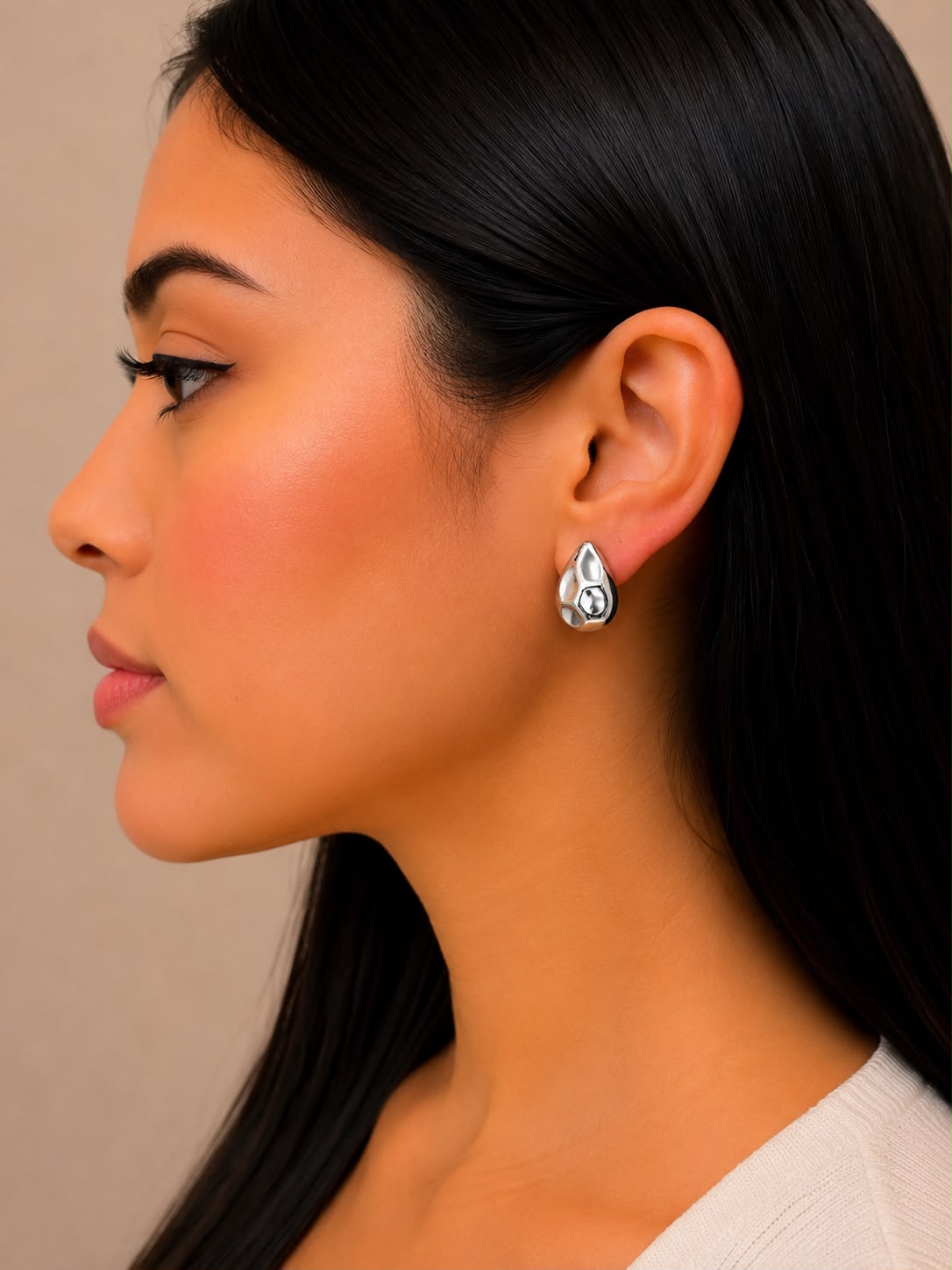 Aretes Plateados Gota con Diseño Orgánico ✨🩶