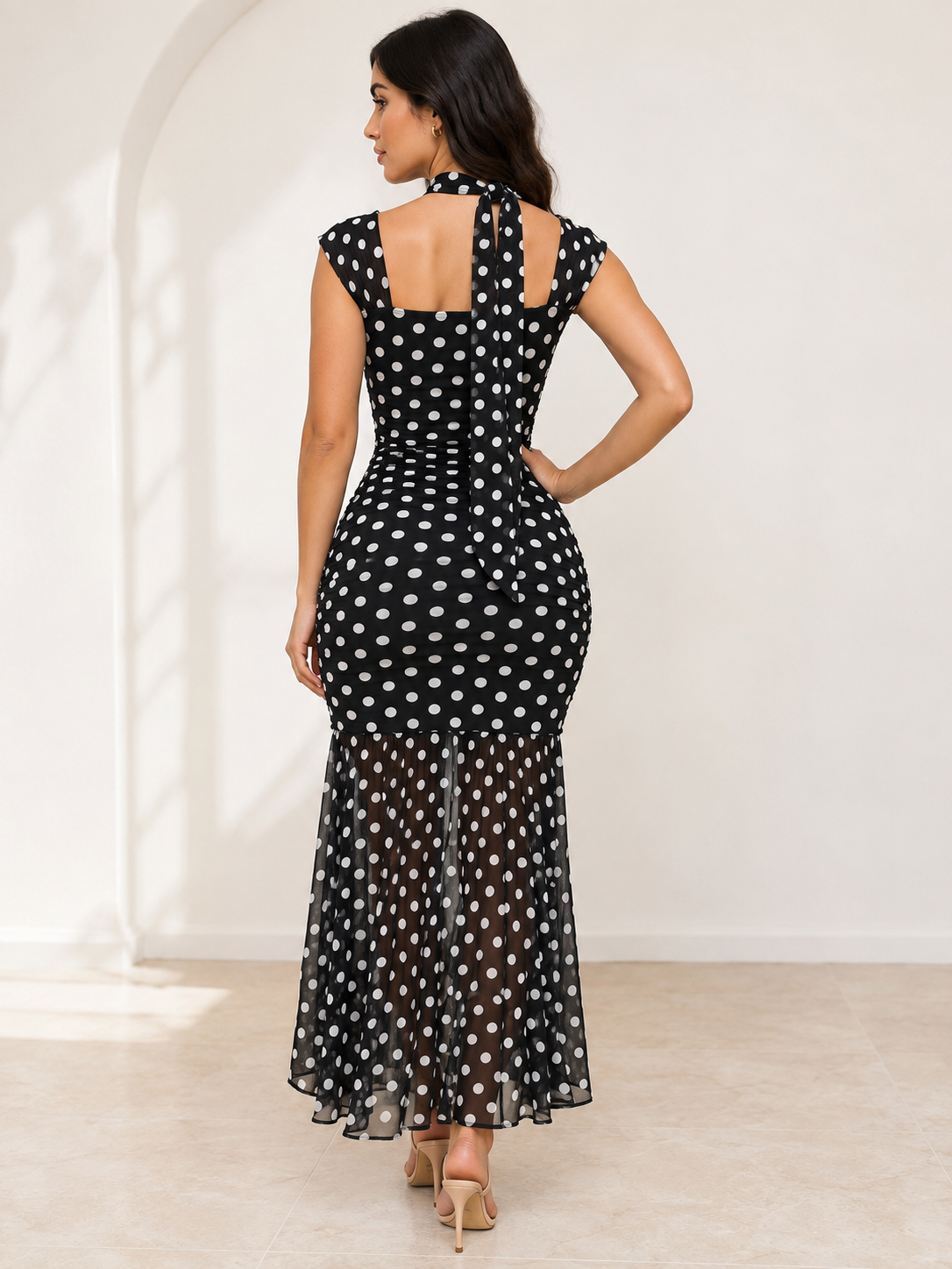 Vestido dama Midi de Lunares con Cuello Halter