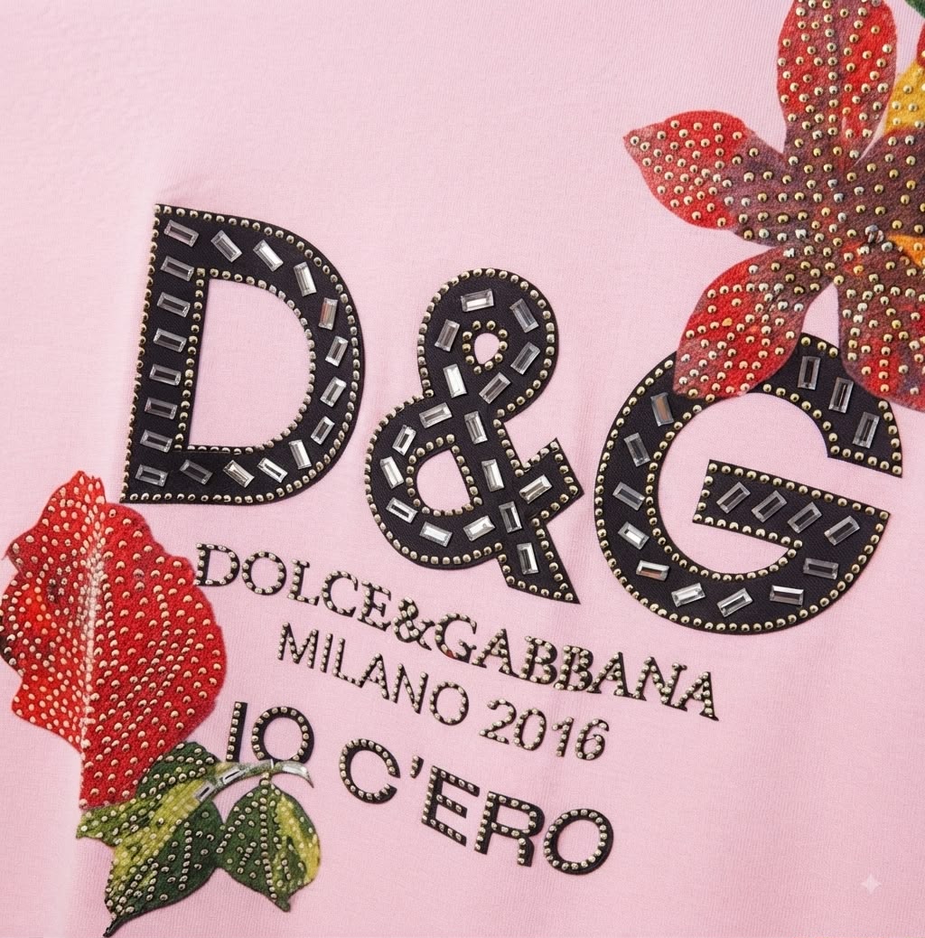 Blusa dama rosa con diseño floral y detalles brillantes